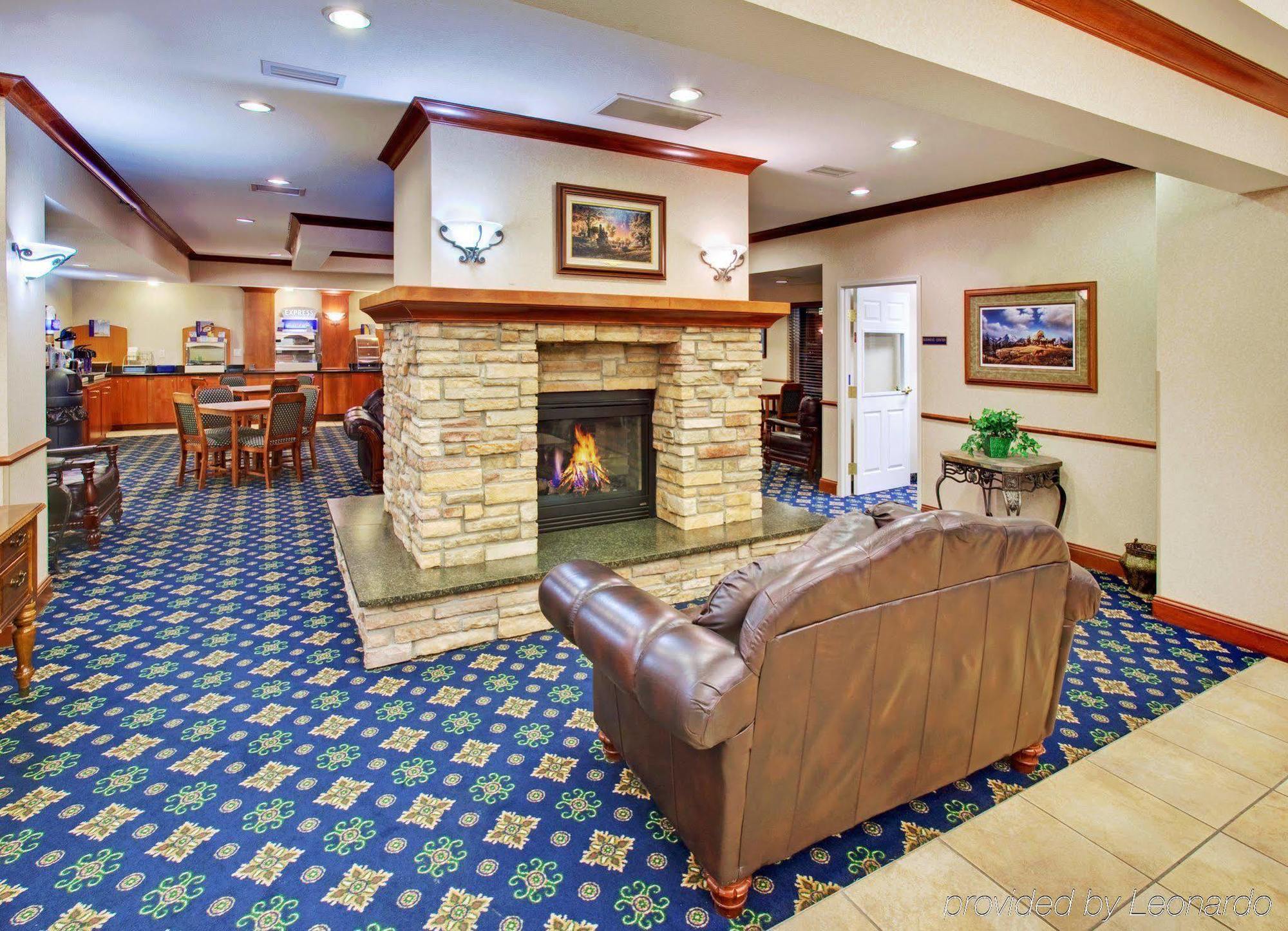 Holiday Inn Express & Suites - Dickinson By Ihg Interiér fotografie
