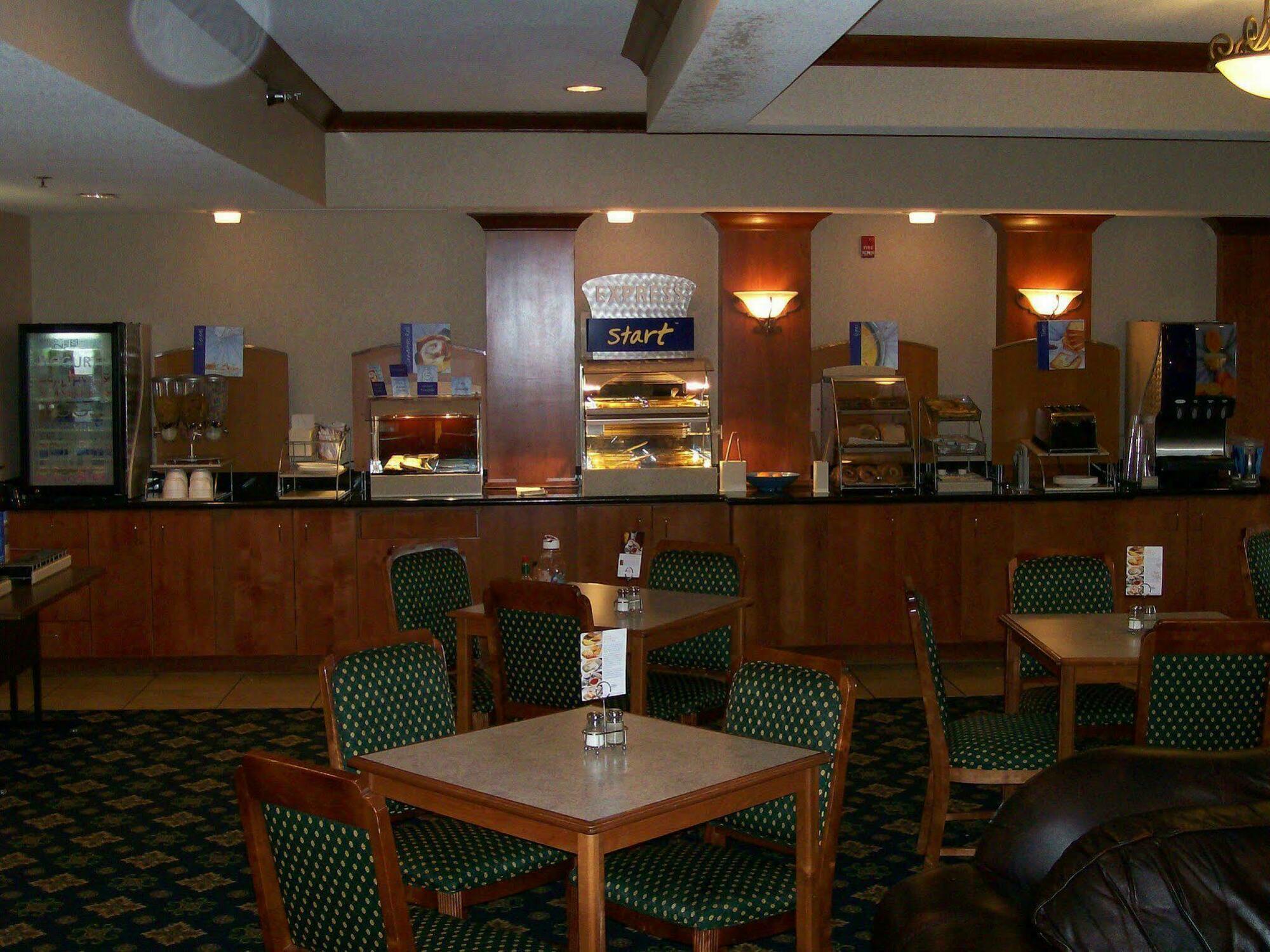 Holiday Inn Express & Suites - Dickinson By Ihg Restaurace fotografie