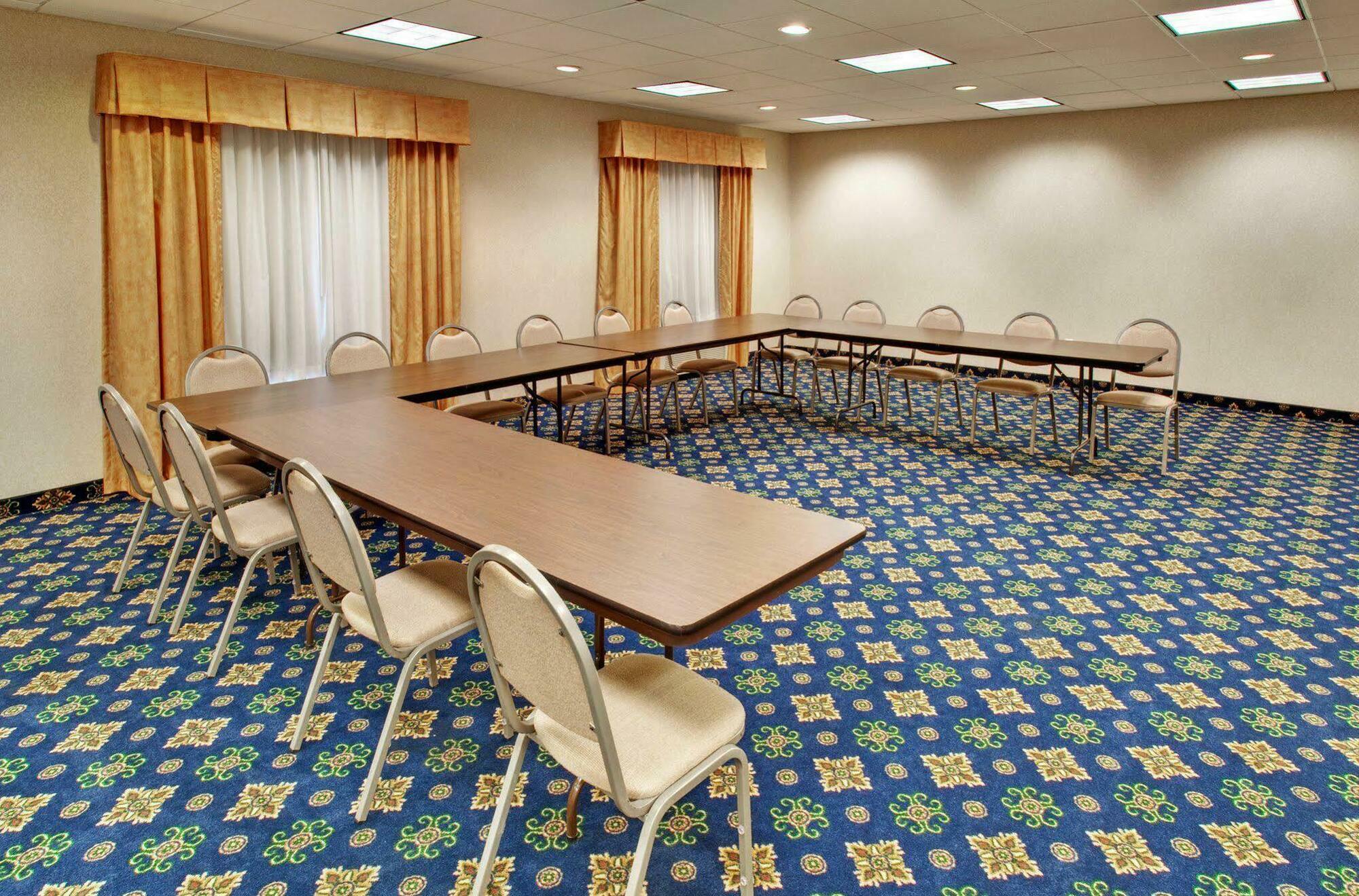Holiday Inn Express & Suites - Dickinson By Ihg Zařízení fotografie